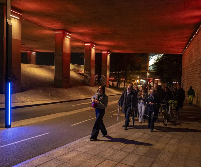 Balade dans le tunnel de la Porte de la Chapelle éclairé