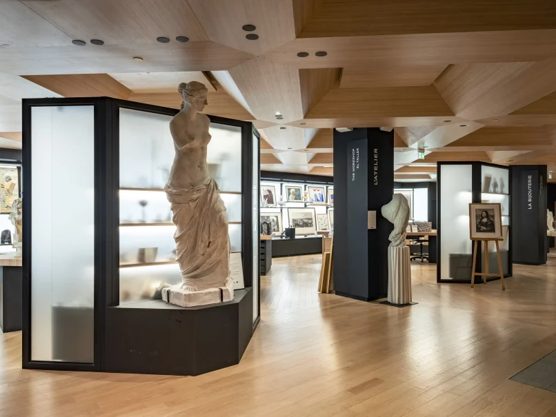 CONCEPTO Paris Louvre Boutique atelier statue retroeclairage